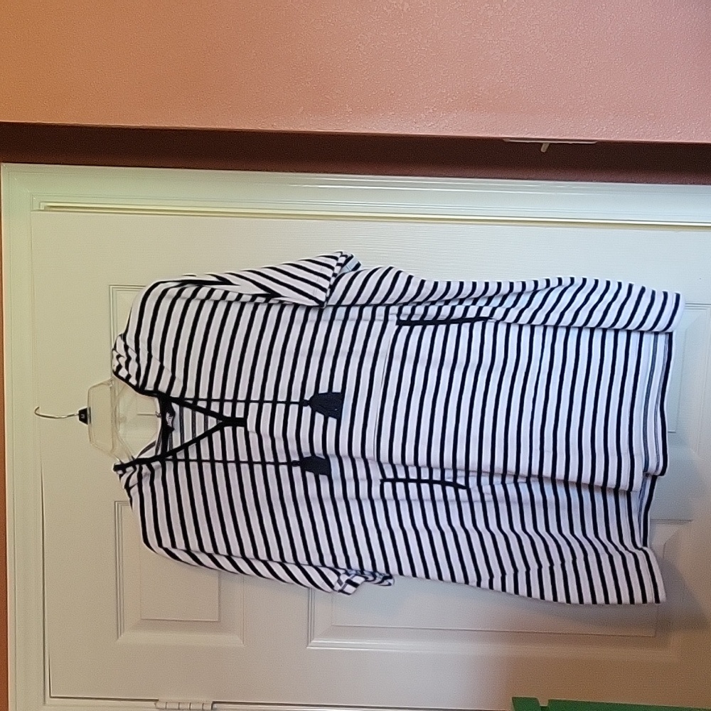 Lands' End XL cover up with hood